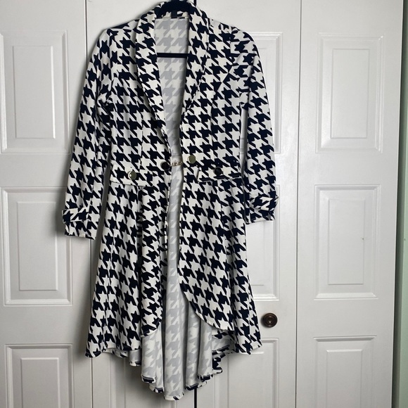 Trende Jackets & Blazers - Hounds Tooth High Low Jacket